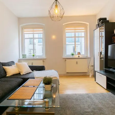 *central_50m2_kitchen_washer_netflix_parking Apartment Cottbus